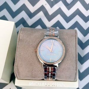 🌸 Michael Kors Cinthia Watch 🌙💕